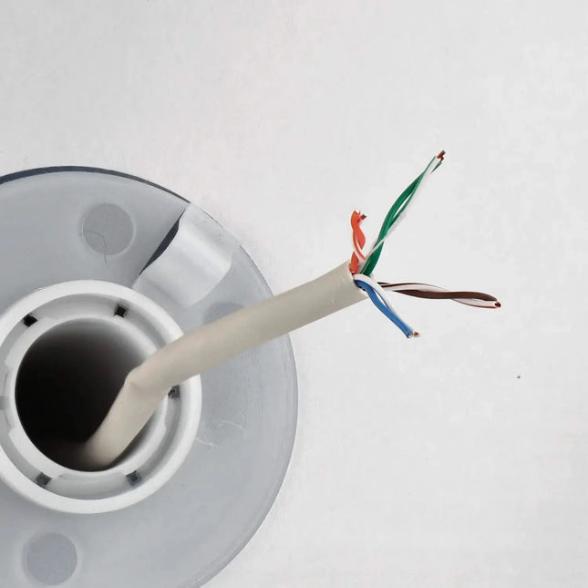 Alarma Total Alarma Total Cable de red CAT5e UTP, 305 mtr, Núcleos sólidos CCA, Cable interior