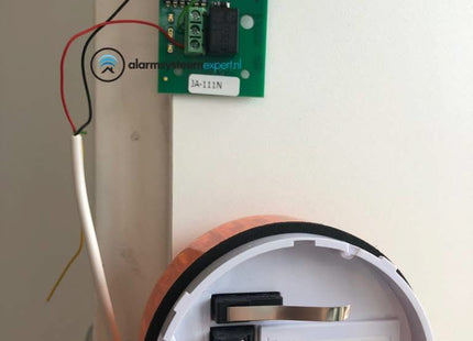 AlarmsysteemExpert.nl Professionele flitser, laag model + JB-111N