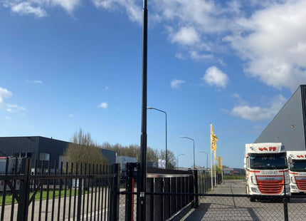 AlarmsysteemExpert.nl Verjongde cameramast met kantelanker en inspectieluik, 6 meter