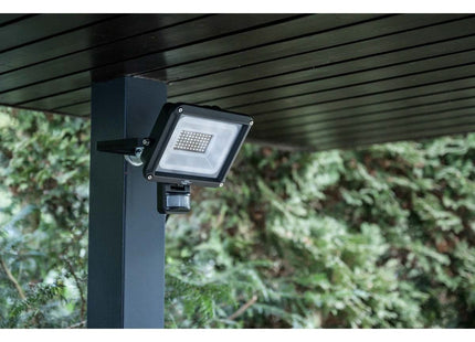 Foco LED Nedis JARO 4060P, IP65, 30 W, 3450 lm, 6500 K, con sensor de movimiento