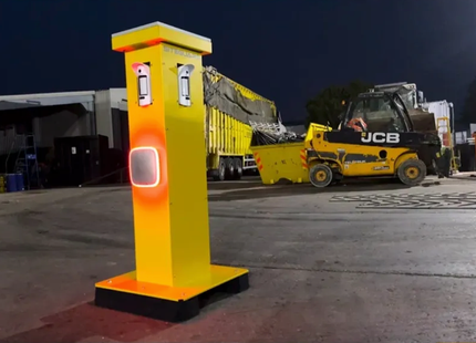 TerreinVeilig Bewakingszuil wit incl. Ajax systeem | Zonnepaneel | Oplader | Accu